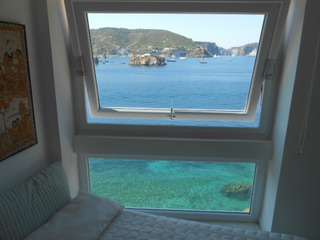 vista a picco sul mare